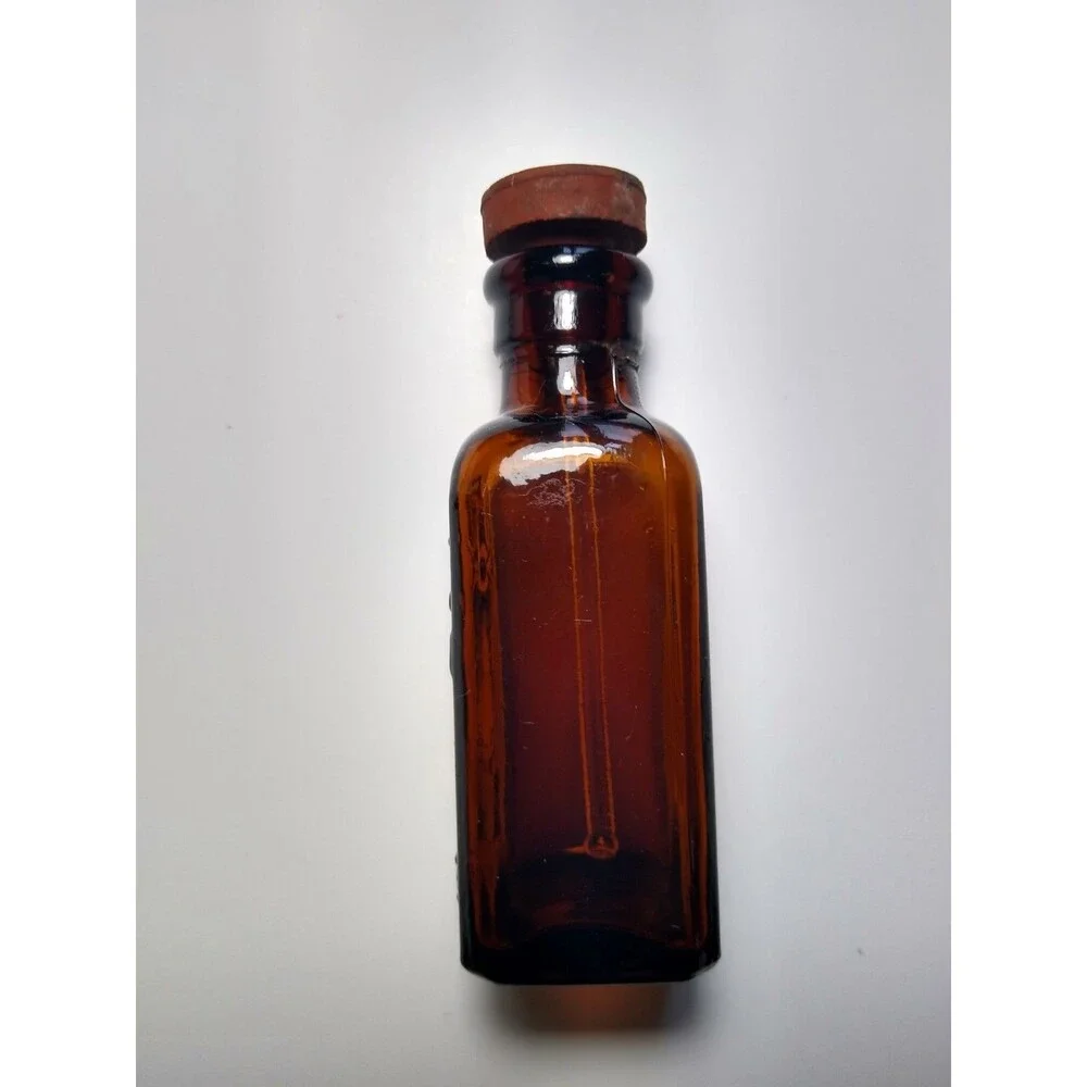 Antique Poison Bottle Tinct Iodine Glass Bottle With Dauber M3 Skull Crossbones